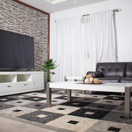 Luxury Suites Chester One Дакар Екстериор снимка