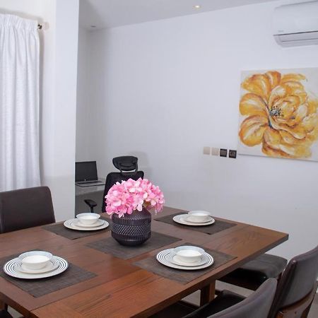 Luxury Suites Chester One Дакар Екстериор снимка