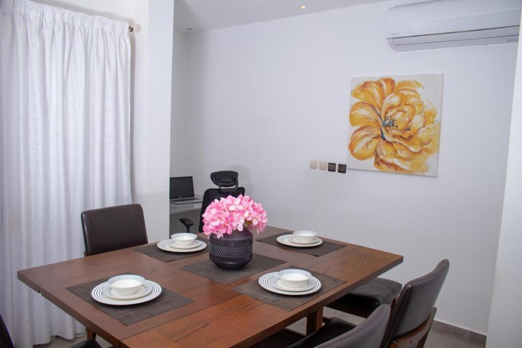 Luxury Suites Chester One Дакар Екстериор снимка