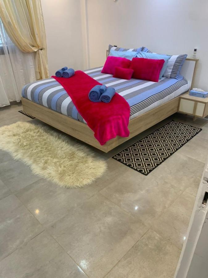 Luxury Suites Chester One Дакар Екстериор снимка