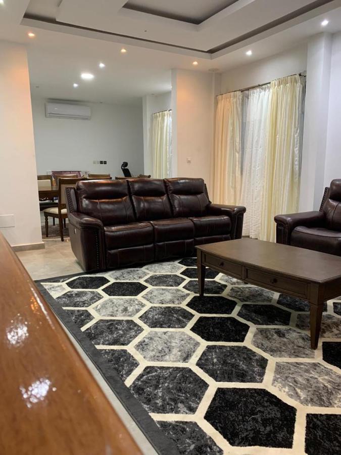 Luxury Suites Chester One Дакар Екстериор снимка
