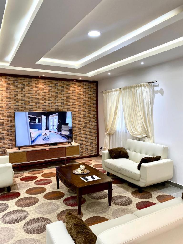 Luxury Suites Chester One Дакар Екстериор снимка