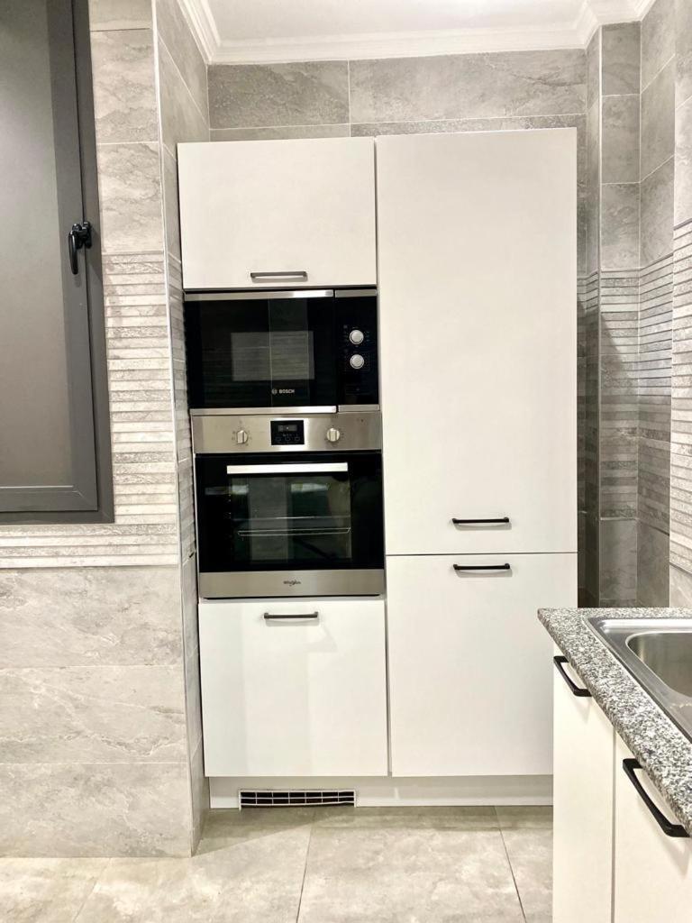 Luxury Suites Chester One Дакар Екстериор снимка