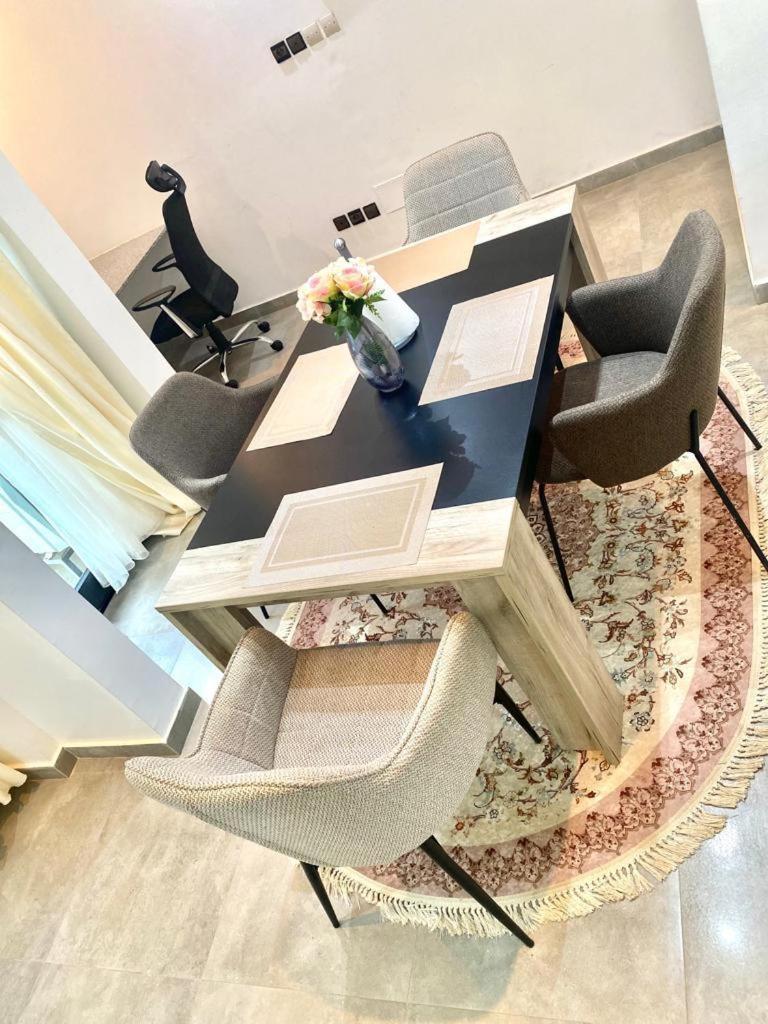 Luxury Suites Chester One Дакар Екстериор снимка